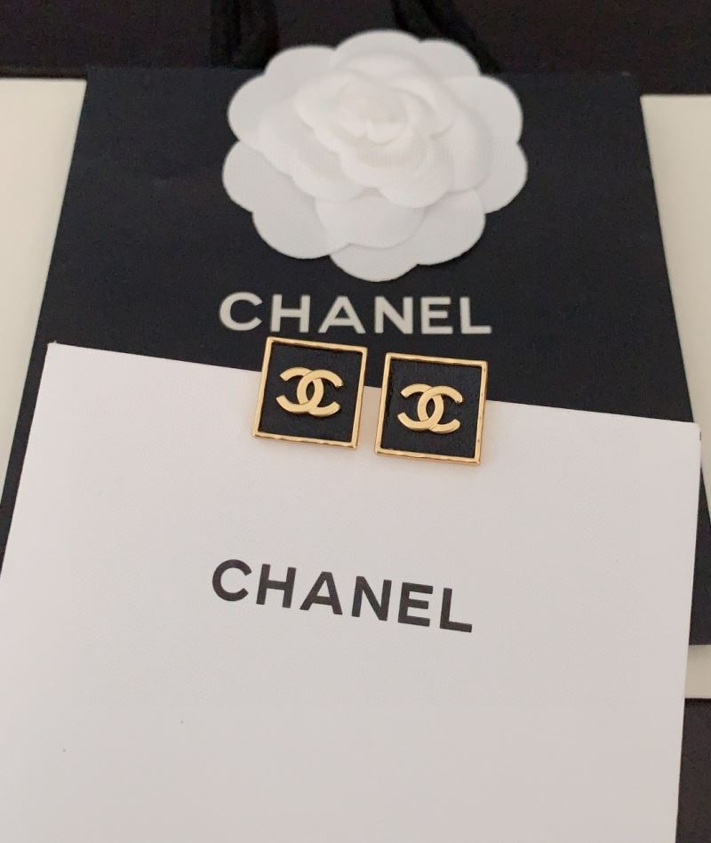 Ch**el earrings